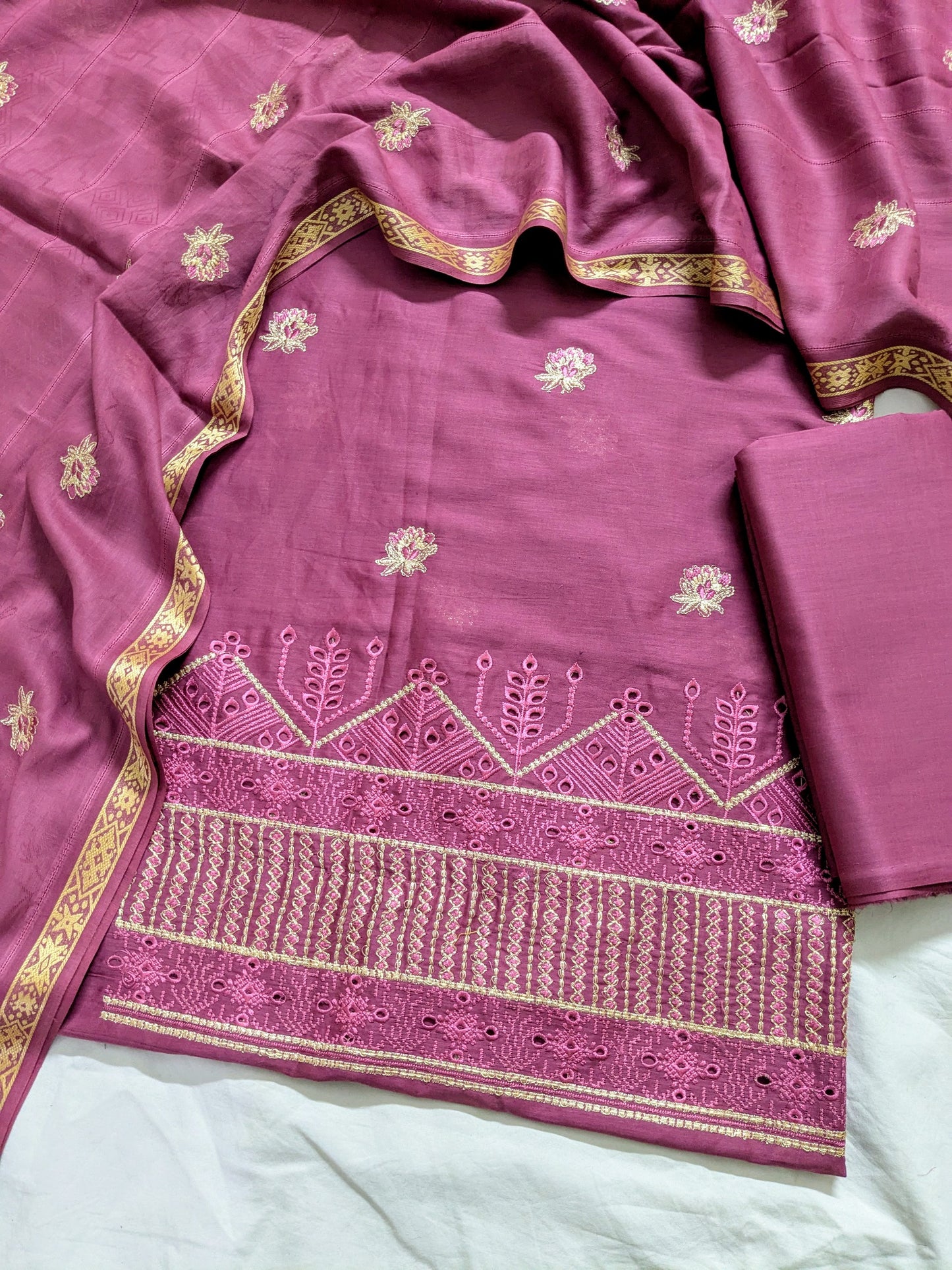 3pc EMBROIDED DAMAN BORING WITH TARKSHI JAQUARD EMBROIDED DUPATA LUXURIOUS EID COLLECTION