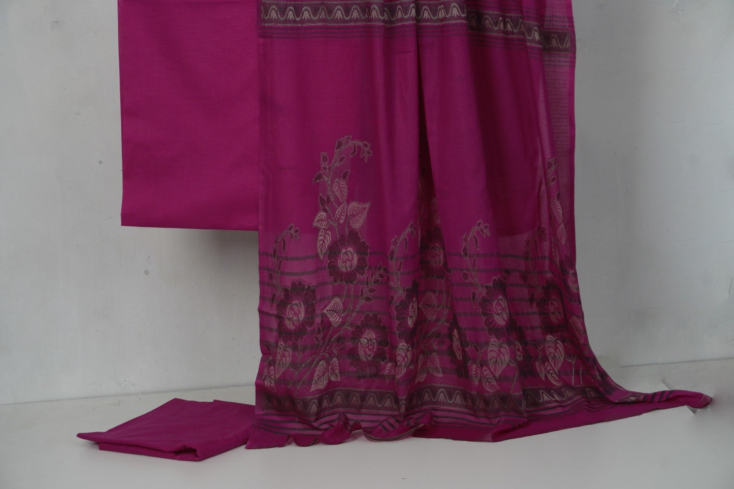 3PC BANA DORA LAWN WITH NEW BANARSI JAQUARD PREMIUM QUALITY DUPATA (3BN00P)