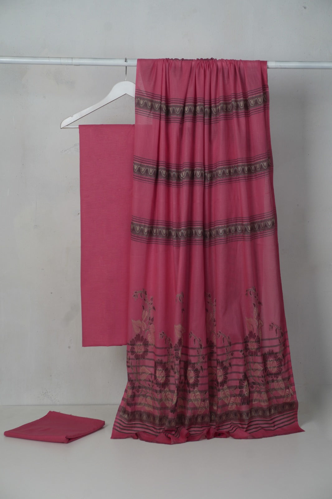 3PC BANA DORA LAWN WITH NEW BANARSI JAQUARD PREMIUM QUALITY DUPATA (3BN00GJ)