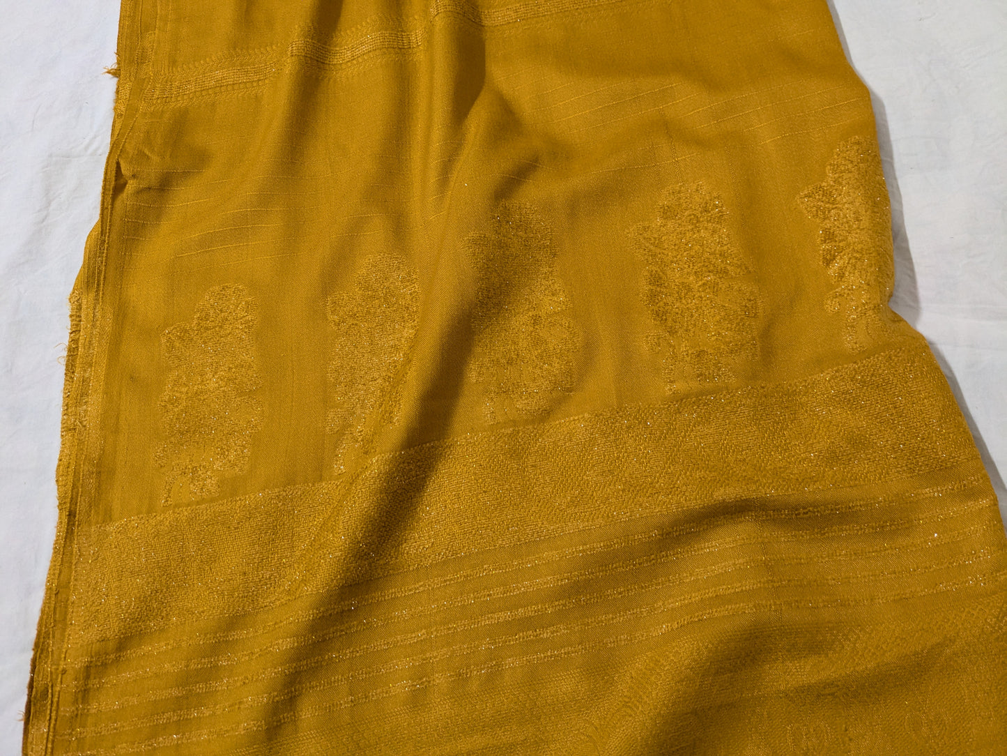 3PC MARINA CHECK VELVET WITH FANCY VELVET BROSHA SHAWL NEW ARRIVAL PREMIUEM QUALITY WINTER COLLECTION (MASTRD COLOR)