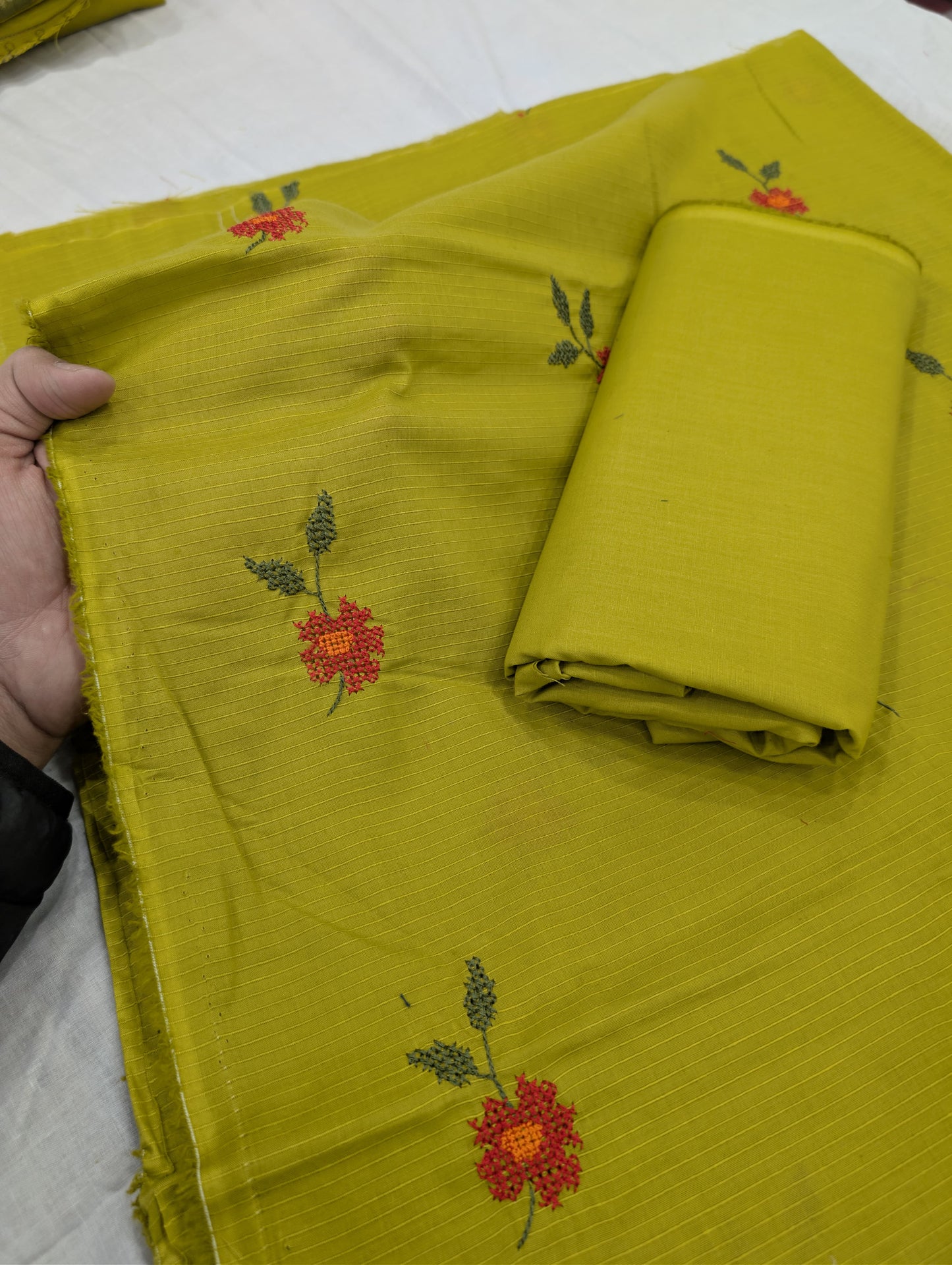 3PC BANA DORA EMBROIDED LAWN WITH BANARSI JAQUARD LAWN DUPATA PREMIUM QUALITY SUMMER COLLECTION (DEW MAHNDI COLOR)