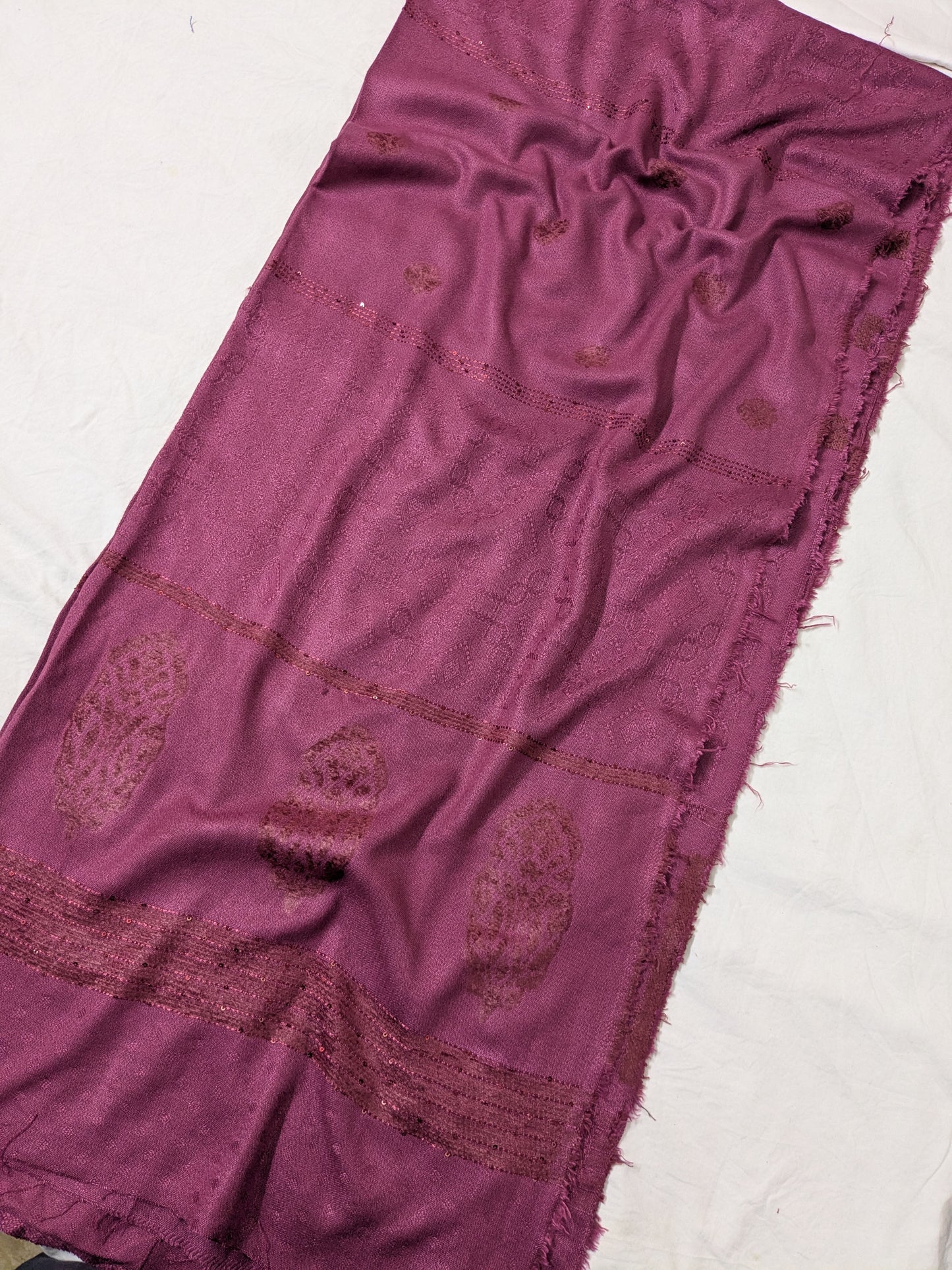 MARINA VELVET MOTIF (EMBOSSED DESIGN) 3PC WITH AMAZING QUALITY VELVET BROSHA SHAWL (TEA PINK COLOR)