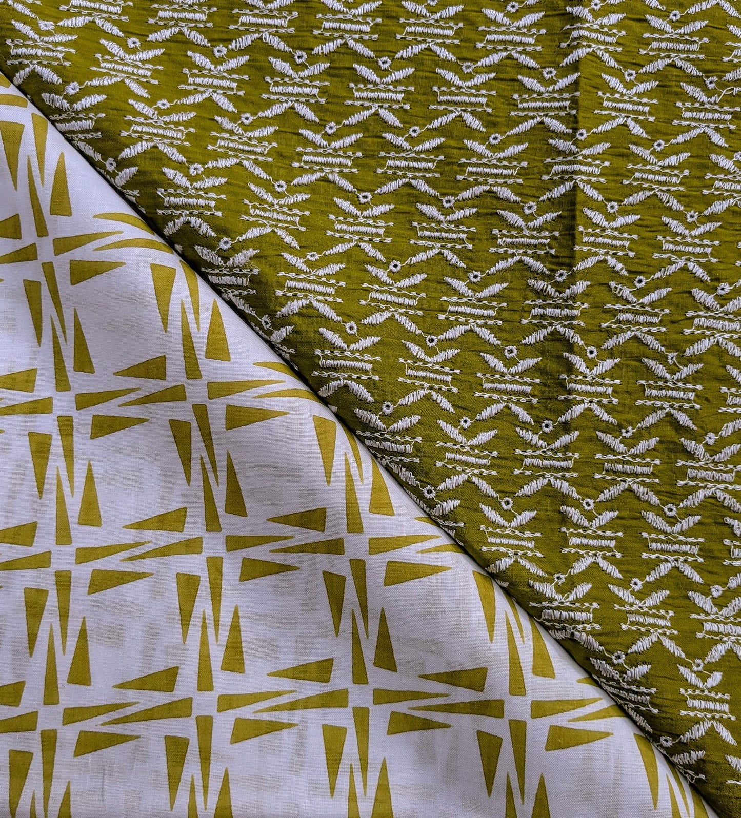 Chicken Shifly Embroided 2pc Lawn collection 2025(CH001M)