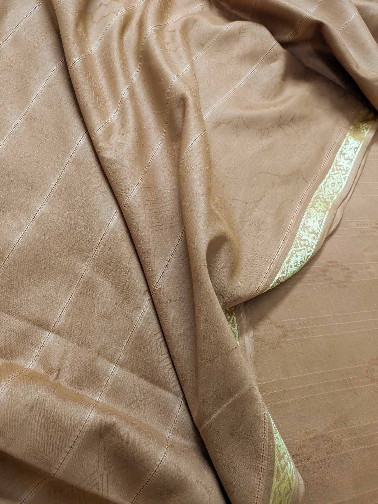 3PC TARKSHI JAQUARD BANA DORA LAWN LUXURIOUS COLLECTION 2025(TR00BR)