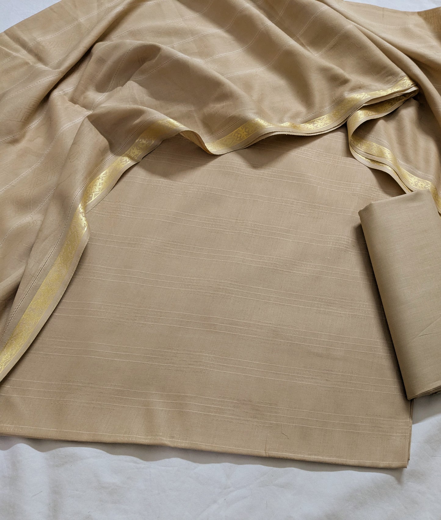 3PC TARKSHI JAQUARD BANA DORA LAWN LUXURIOUS COLLECTION 2025(TR00SK)