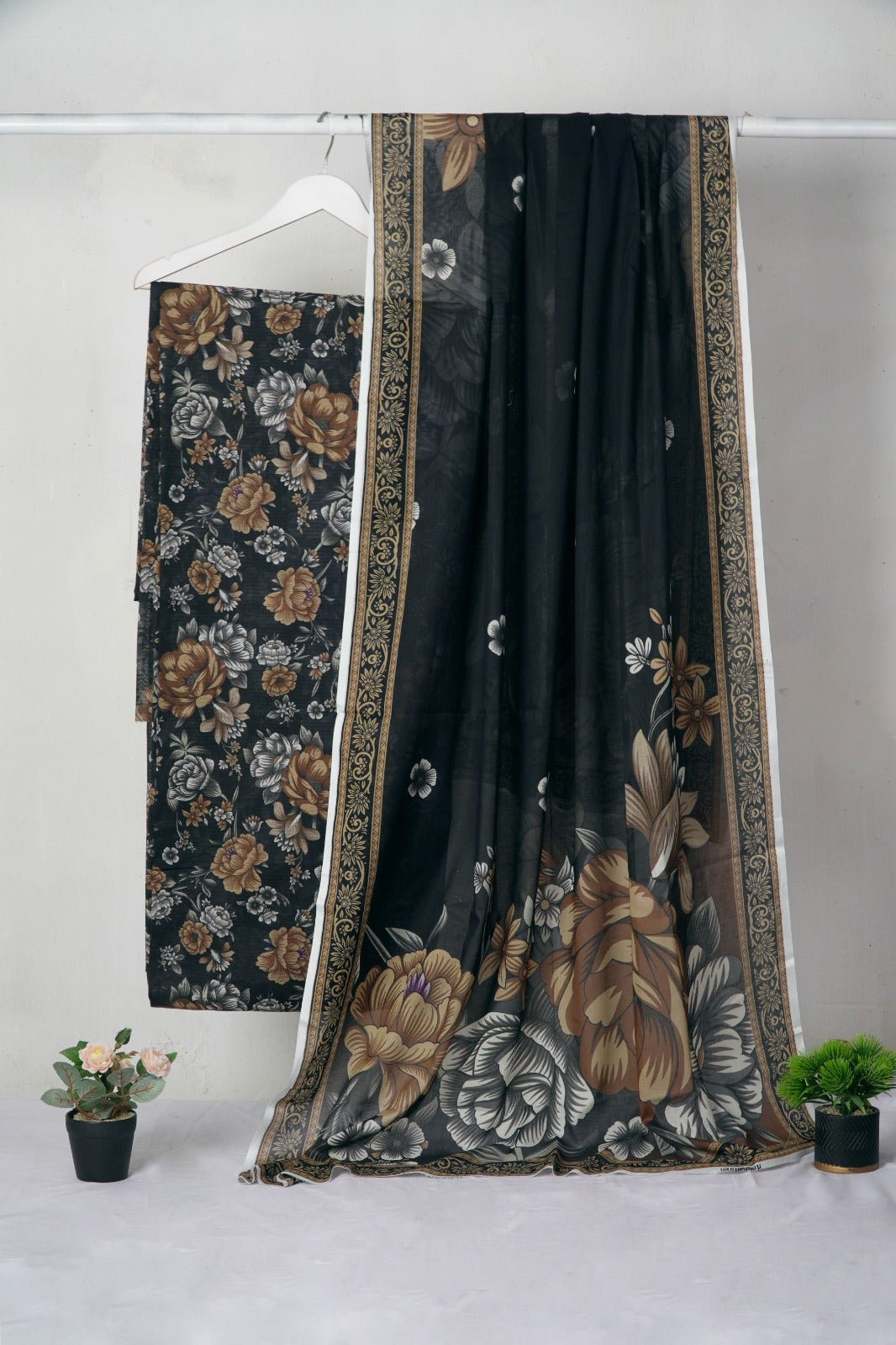 3PC BAROQUE DIGITAL PRINT BANA DORA LAWN LUXURIOUS COLLECTION (BQ00D2)