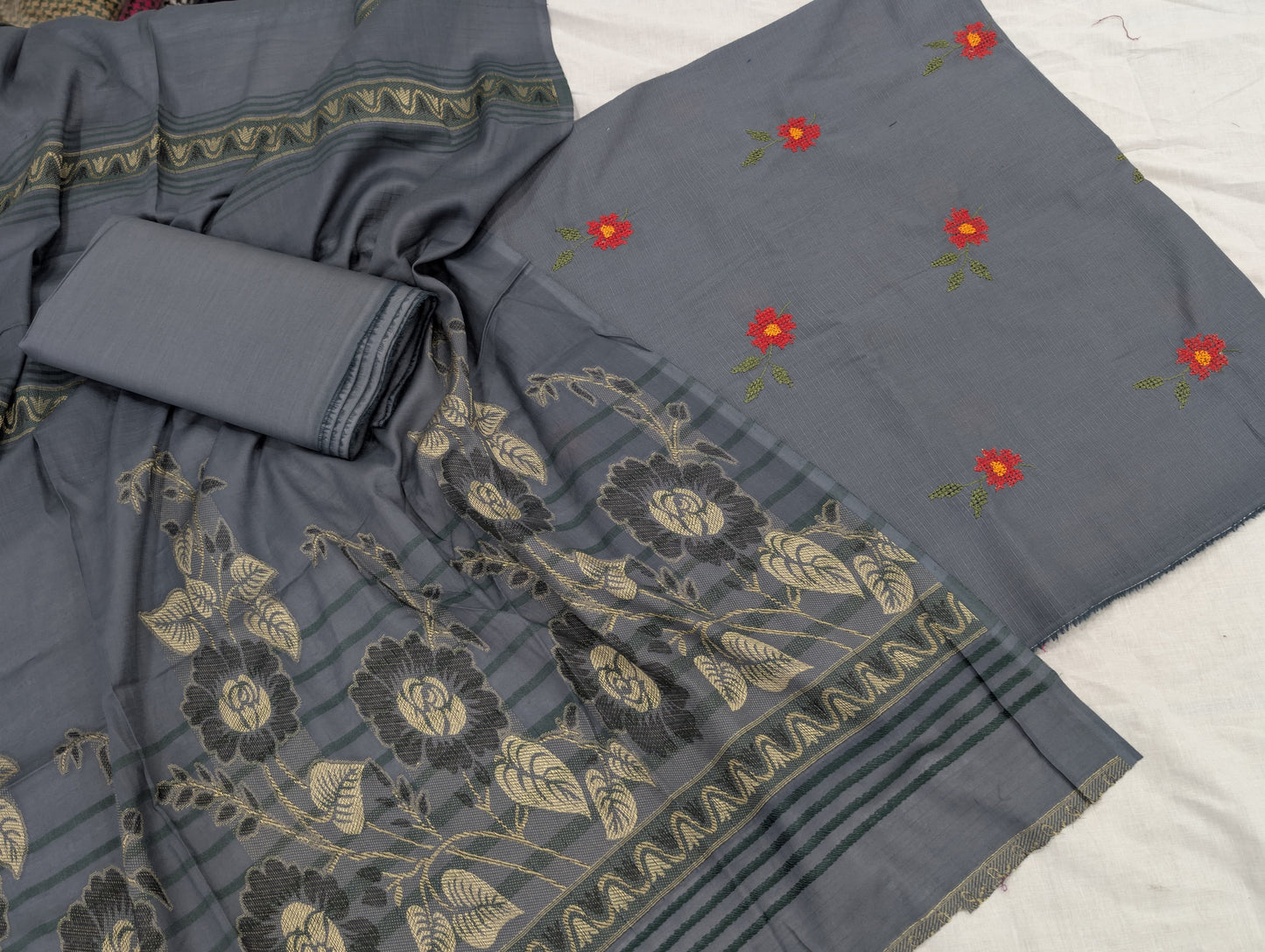 3PC BANA DORA EMBROIDED LAWN WITH BANARSI JAQUARD LAWN DUPATA PREMIUM QUALITY SUMMER COLLECTION (GRAY)