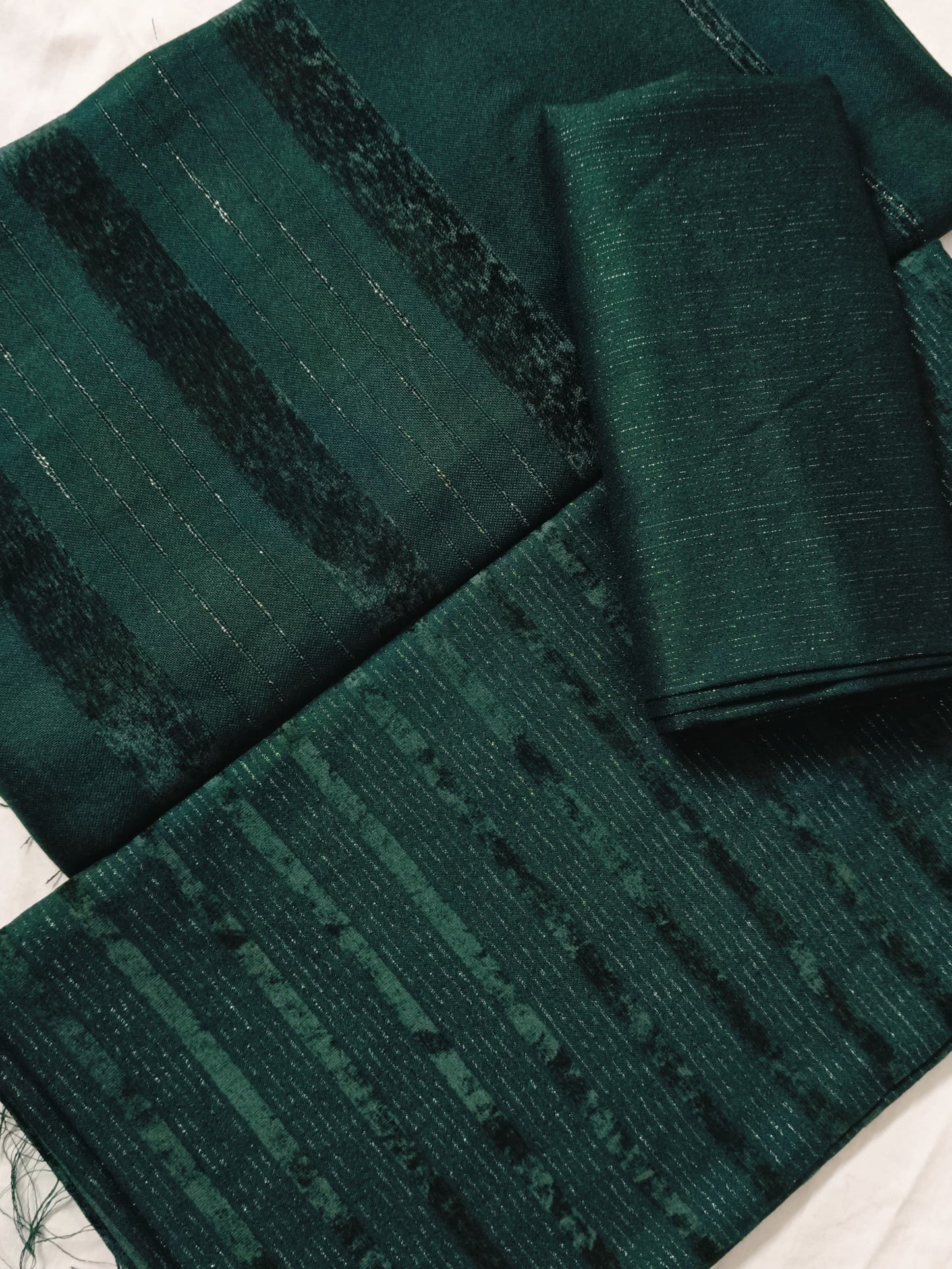 ALPINE ZARI VELVET MARINA DHANK 3PC MOST DEMANDING WINTER COLLECTION 2025 BOTTLE GREEN COLOR (AVDZ00GR)