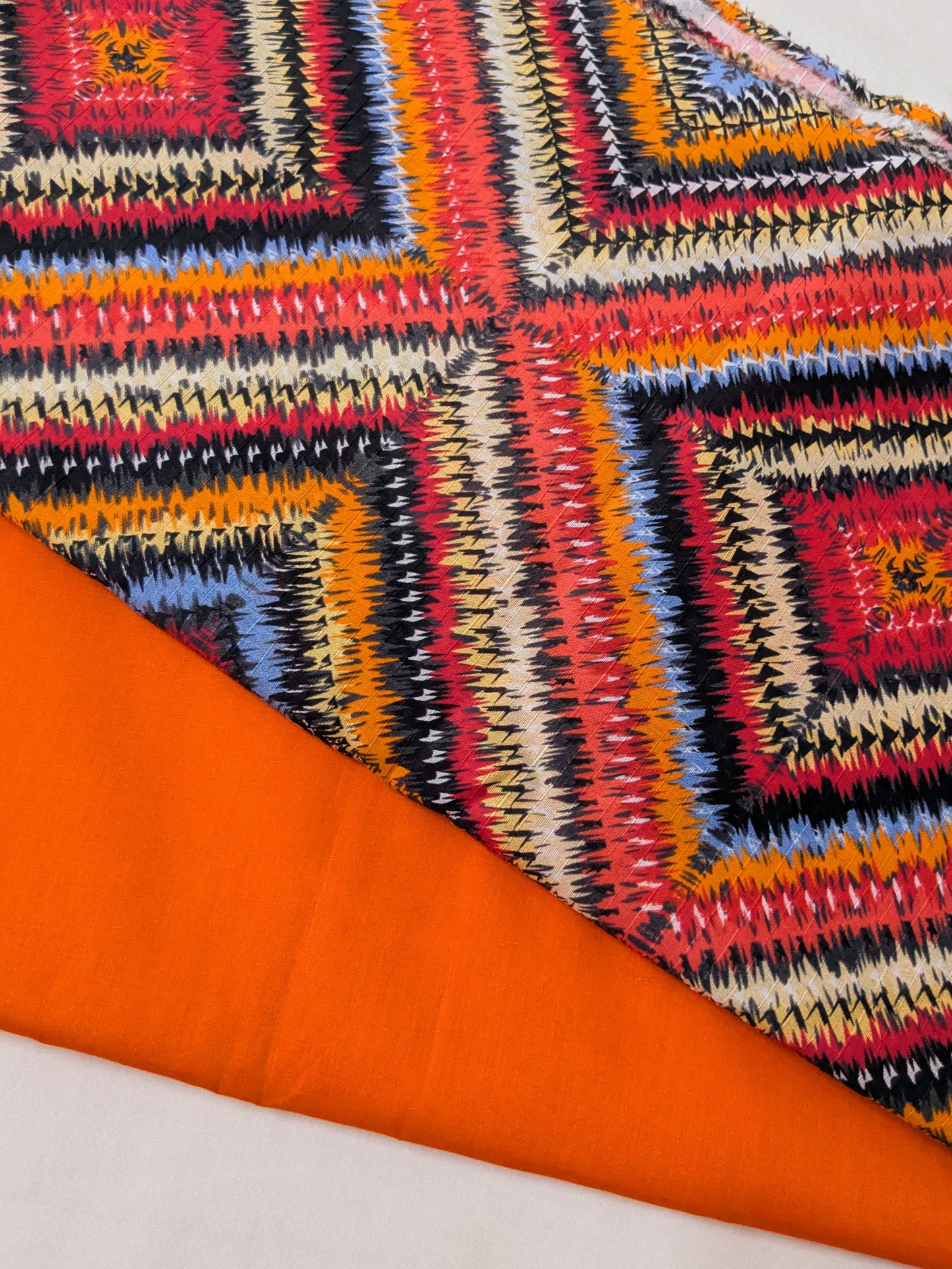 DIGITAL PRINT BANA DORA 2PC LAWN LUXURIOUS COLLECTION