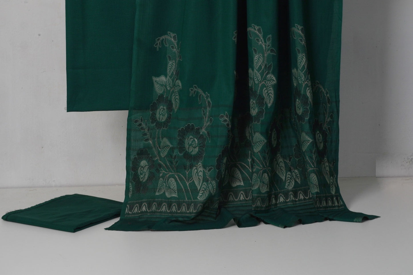 3PC BANA DORA LAWN WITH NEW BANARSI JAQUARD PREMIUM QUALITY DUPATA (3BN00GR)