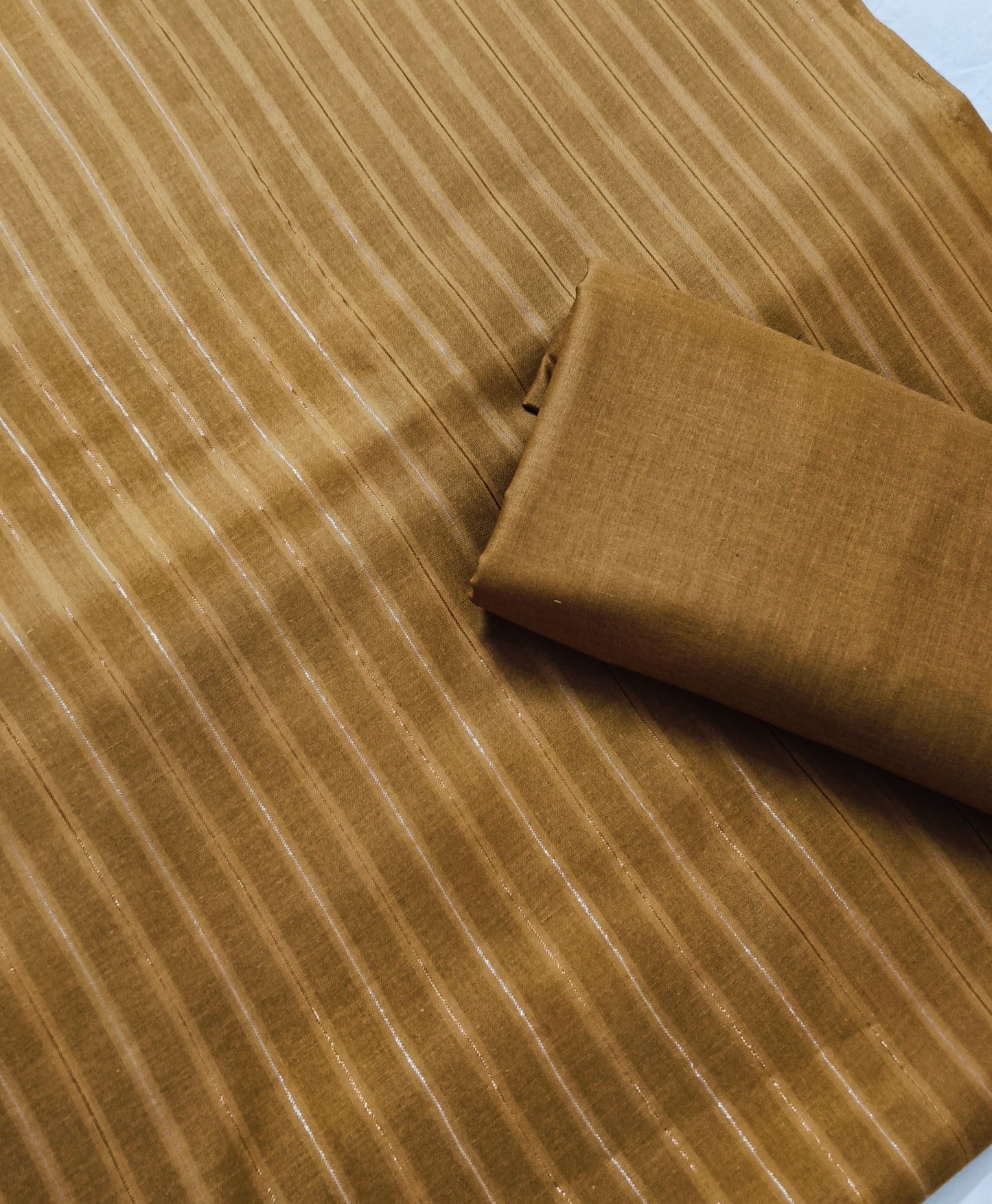 2PC ZARI LINE MOON LITE LAWN LUXURIOUS COLLECTION 2025 (ZR00BR)