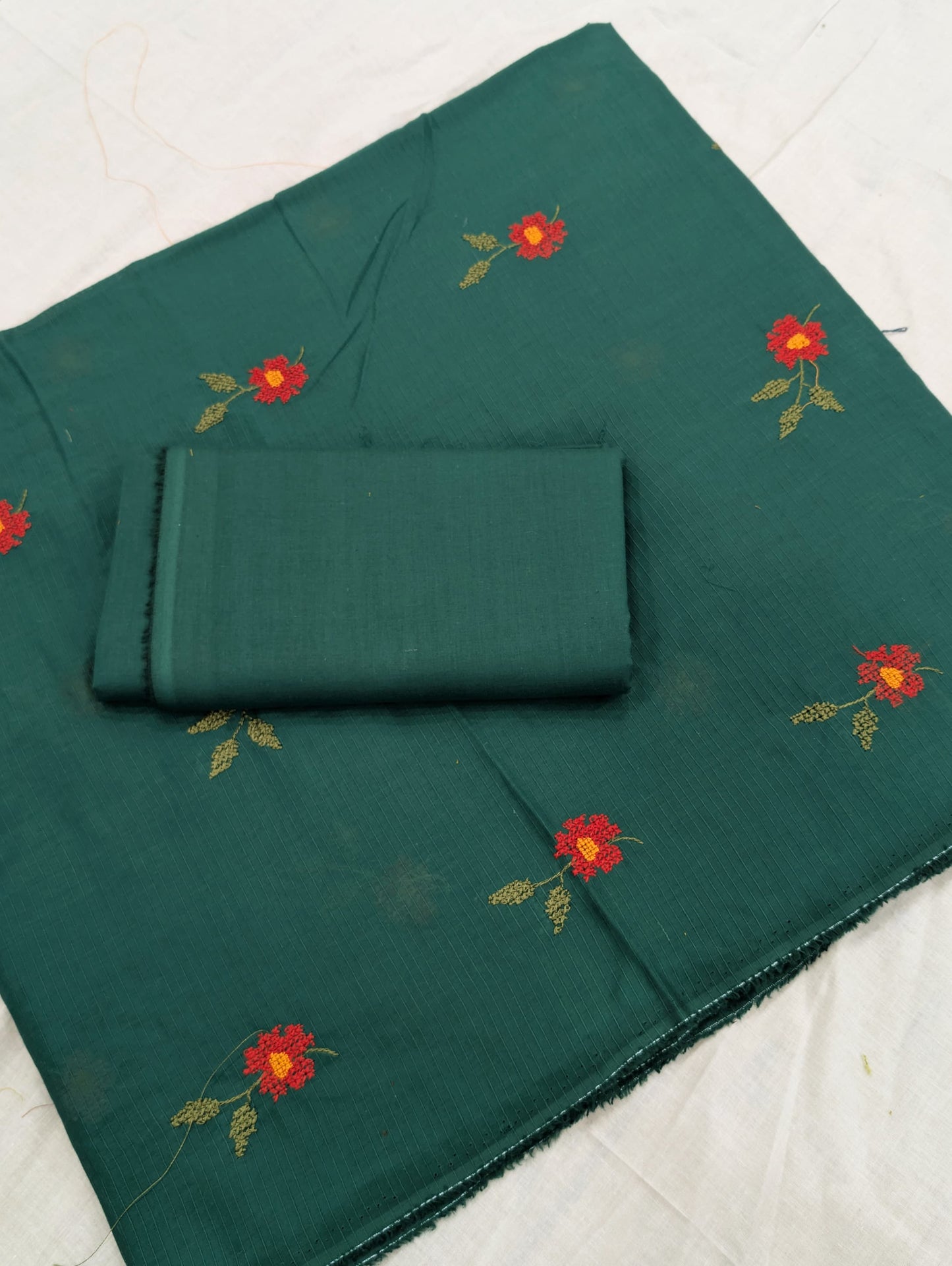 3PC BANA DORA EMBROIDED LAWN WITH BANARSI JAQUARD LAWN DUPATA PREMIUM QUALITY SUMMER COLLECTION (BOTTLE GREEN)