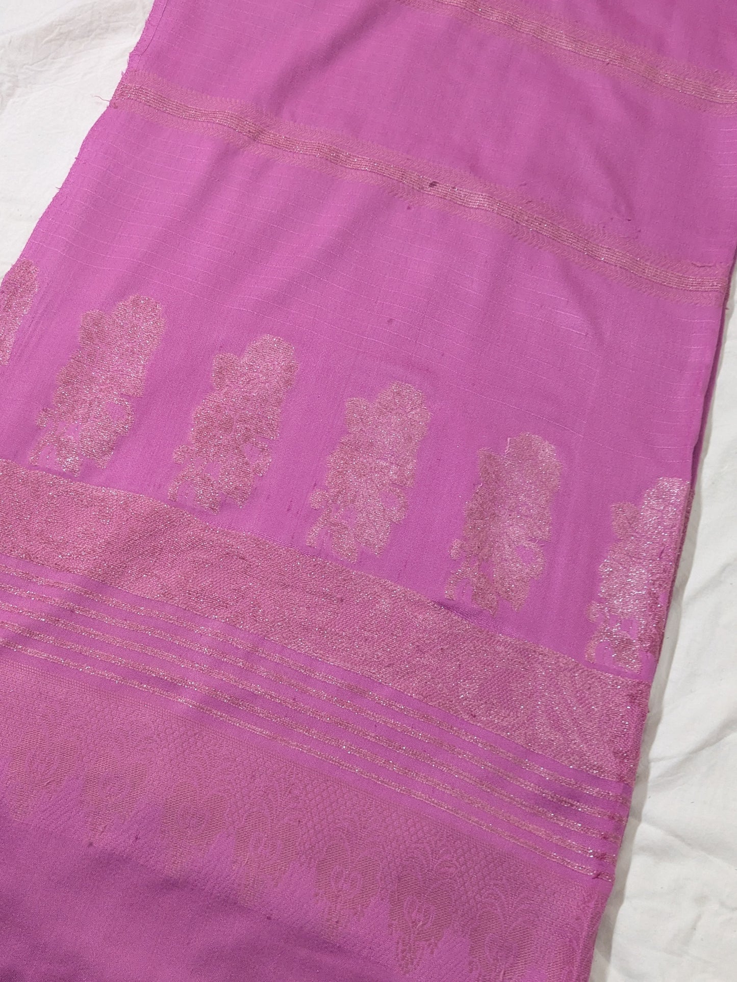 3PC MARINA CHECK VELVET WITH FANCY VELVET BROSHA SHAWL NEW ARRIVAL PREMIUEM QUALITY WINTER COLLECTION (BABY PINK COLOR)