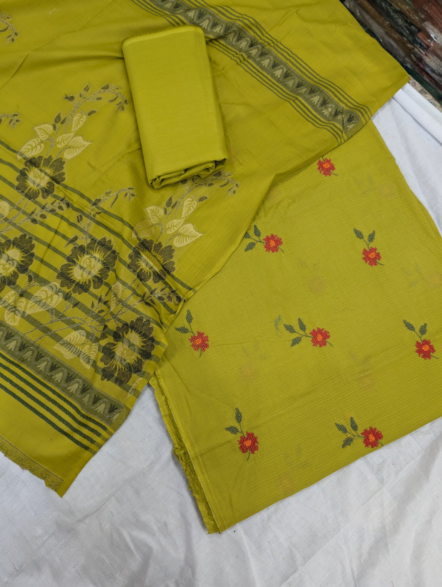 3PC BANA DORA EMBROIDED LAWN WITH BANARSI JAQUARD LAWN DUPATA PREMIUM QUALITY SUMMER COLLECTION (DEW MAHNDI  COLOR)