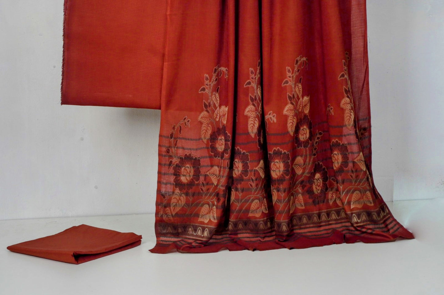 3PC BANA DORA LAWN WITH NEW BANARSI JAQUARD PREMIUM QUALITY DUPATA (3BN00RS)