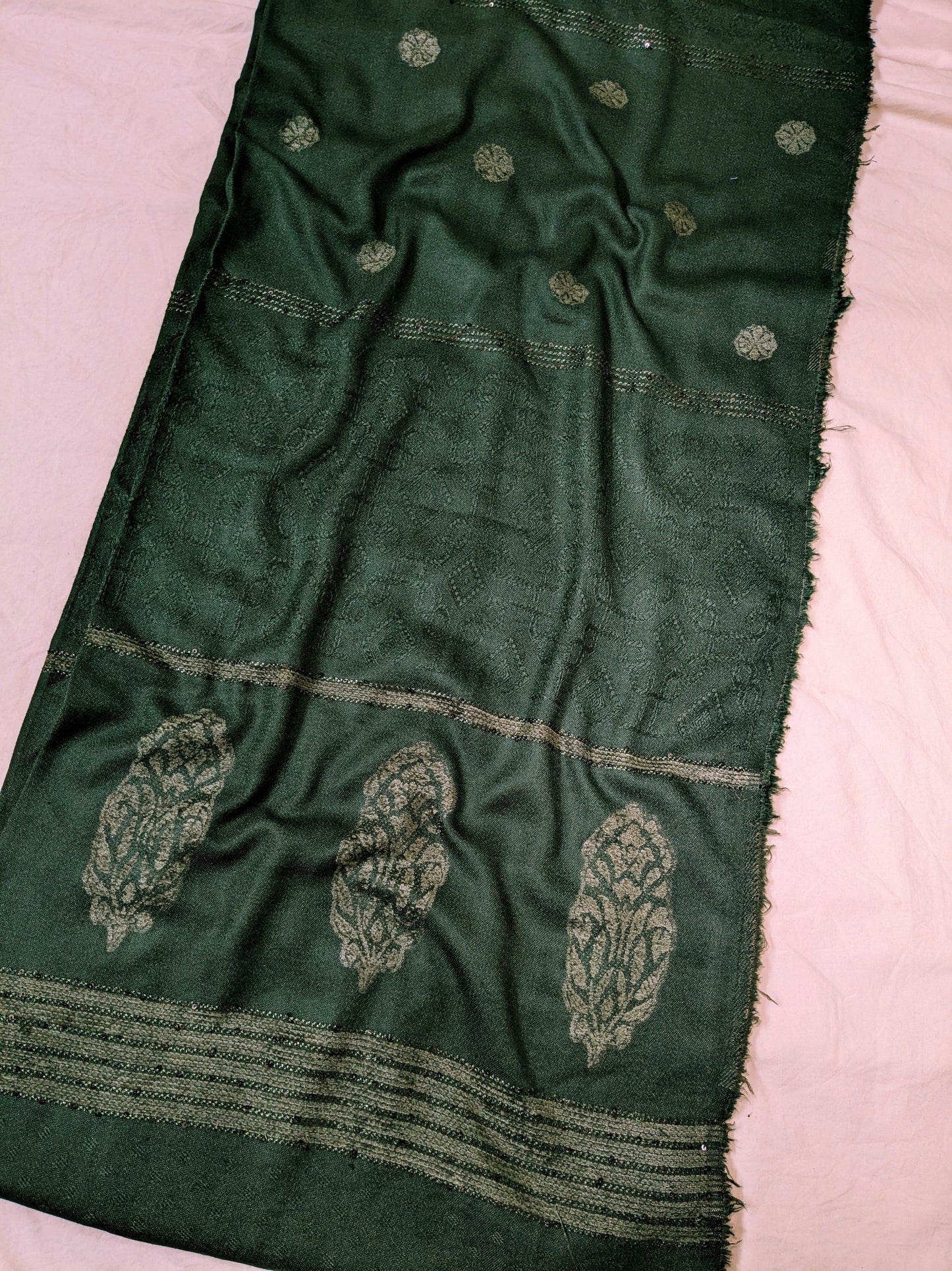 MARINA VELVET MOTIF (EMBOSSED DESIGN) 3PC WITH AMAZING QUALITY VELVET BROSHA SHAWL (BOTTLE GREEN COLOR)