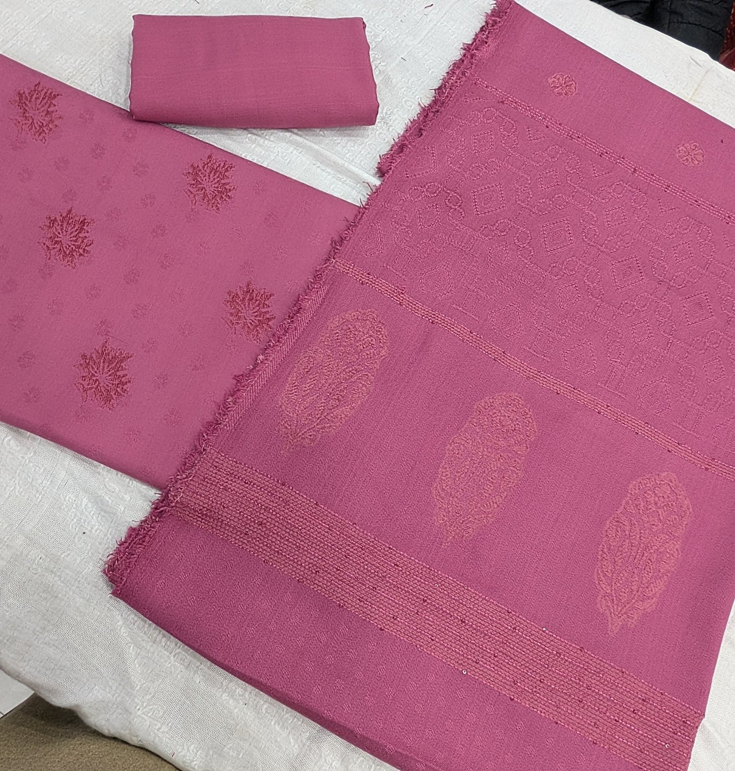 MARINA VELVET MOTIF (EMBOSSED DESIGN) 3PC WITH AMAZING QUALITY VELVET BROSHA SHAWL (TEA PINK COLOR)