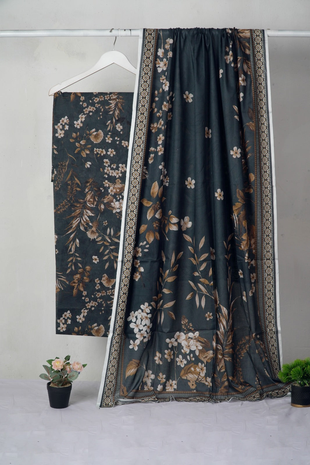 3PC BAROQUE DIGITAL PRINT BANA DORA LAWN LUXURIOUS COLLECTION (BQ00D5)